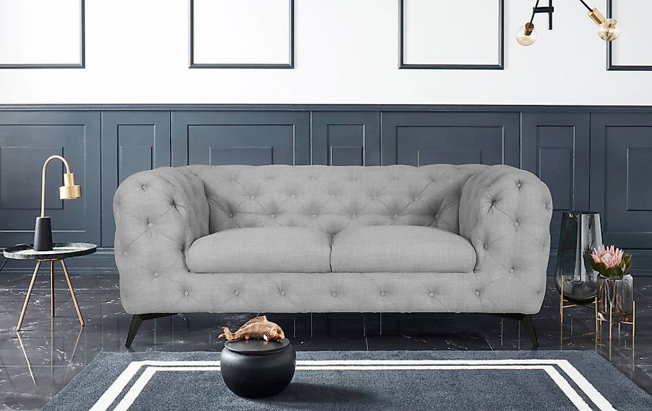 Leonique Chesterfield-Sofa "Glynis", aufwändige Knopfheftung, moderne Chest günstig online kaufen