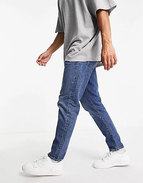 Selected Homme – Eng geschnittene Karotten-Jeans aus Bio-Baumwolle in Mitte günstig online kaufen