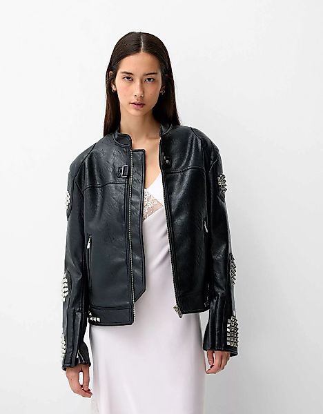 Bershka Jacke Generation Bershka Aus Kunstleder Mit Nieten Damen M-L Schwar günstig online kaufen