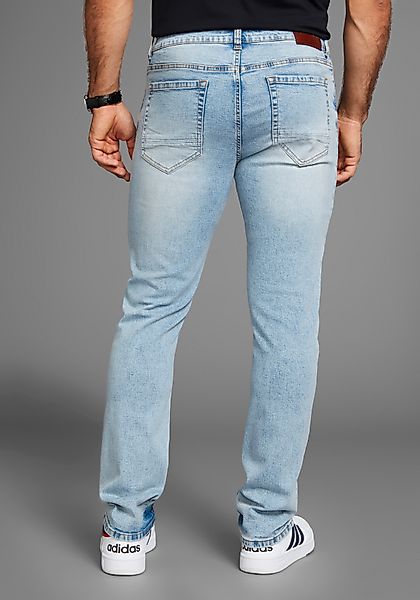 Bruno Banani Straight-Jeans "Hutch", gerade Beinform, mit Destroyed-Effekte günstig online kaufen