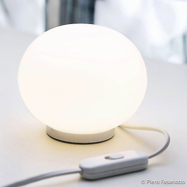 FLOS Glo-Ball Basic Zero - weiße Tischleuchte günstig online kaufen