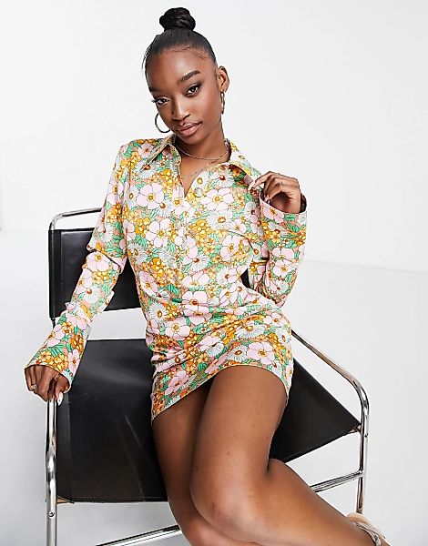 ASOS DESIGN – Mini-Hemdkleid mit Kragen, Knopfleiste und 60er-Jahre-Muster- günstig online kaufen