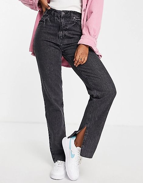 New Look – Jeans in Schwarz mit geradem Bein und Saumschlitz günstig online kaufen