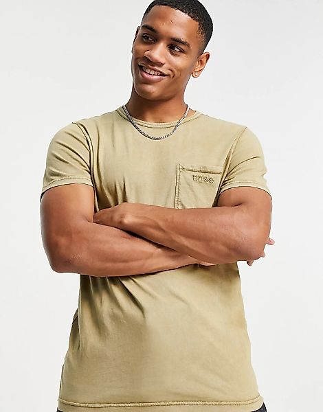 BOSS – Tokkfast – T-Shirt in mittlerem Beige mit Brusttasche-Neutral günstig online kaufen