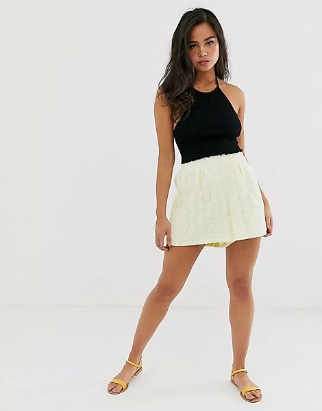 ASOS DESIGN – Shorts aus Spitze-Gelb günstig online kaufen