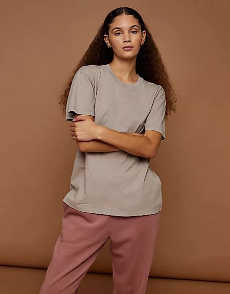 Topshop – Premium Leisure – T-Shirt in Distressed-Optik in Stein-Neutral günstig online kaufen