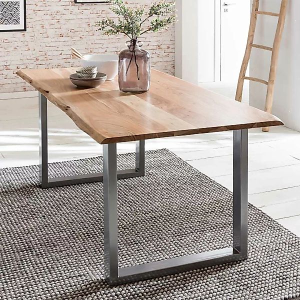 Baumkanten Tisch aus Akazie Massivholz Bügelgestell in Silberfarben günstig online kaufen