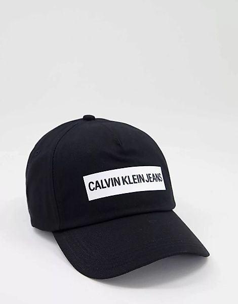Calvin Klein Jeans – Kappe in Schwarz mit markentypischem Logo günstig online kaufen