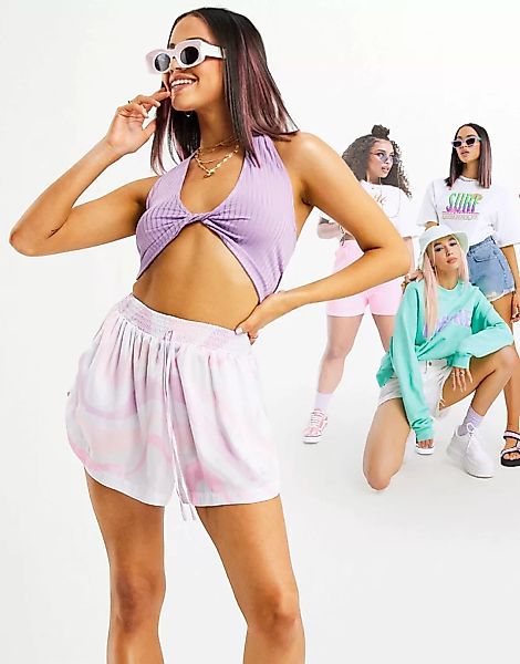 ASOS DESIGN – Satin-Shorts im Läufer-Stil mit Marmormuster-Mehrfarbig günstig online kaufen