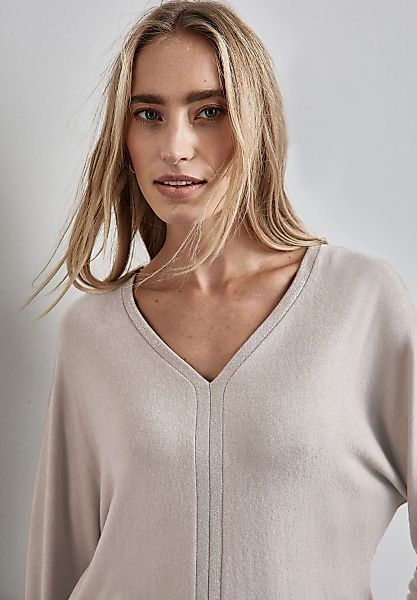 STREET ONE Langarmshirt, mit V-Ausschnitt günstig online kaufen