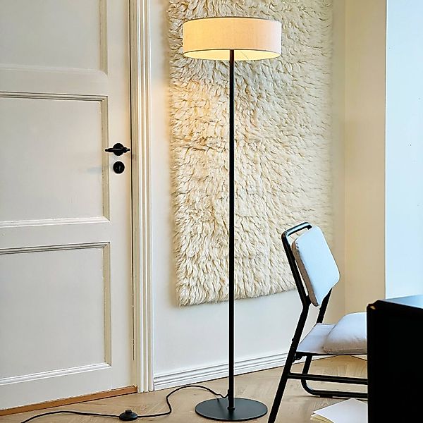 Dyberg Larsen Stehleuchte Calix, schwarz/naturfarben, 150 cm günstig online kaufen