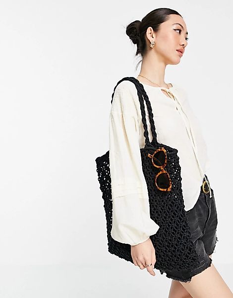 Vero Moda – Hänger-Bluse in Creme zum Binden vorne mit Lochstickerei-Weiß günstig online kaufen