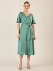 Apart Midikleid us mattschimmerndem Satin günstig online kaufen