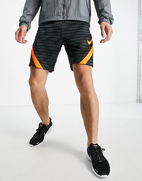Nike Football – Strike – Shorts in Schwarz und Orange günstig online kaufen