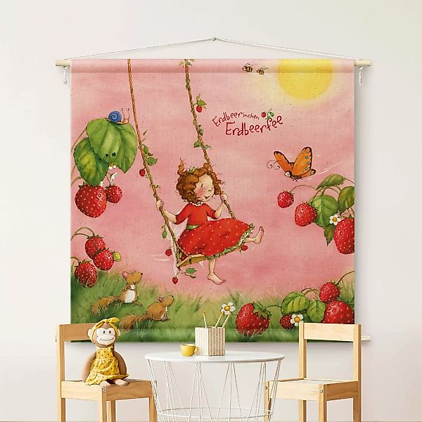 Wandteppich Erdbeerinchen Erdbeerfee - Baumschaukel günstig online kaufen
