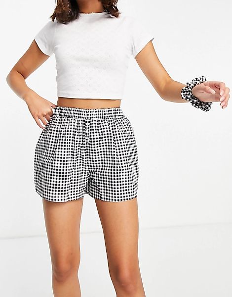 ASOS DESIGN – Pyjama-Set in Weiß und Schwarz, bestehend aus T-Shirt mit Loc günstig online kaufen