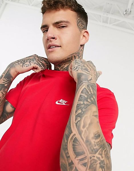 Nike – Club – T-Shirt in Rot günstig online kaufen