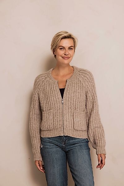 Zhrill Strickjacke "CORINNA" mit Rippenstruktur, Reißverschluss vorn günstig online kaufen