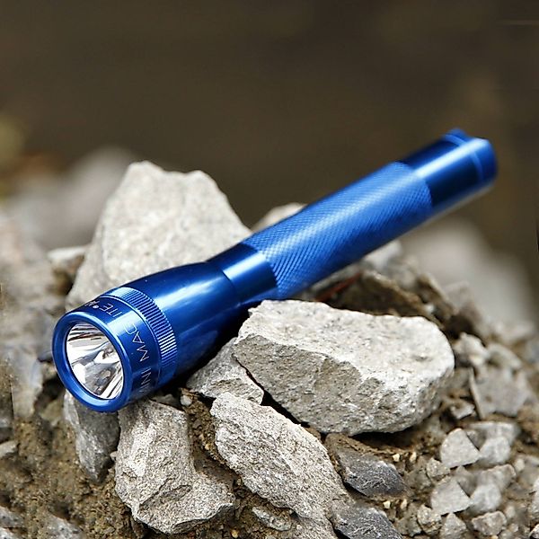 Maglite Xenon-Taschenlampe Mini, 2-Cell AA, Holster, blau günstig online kaufen