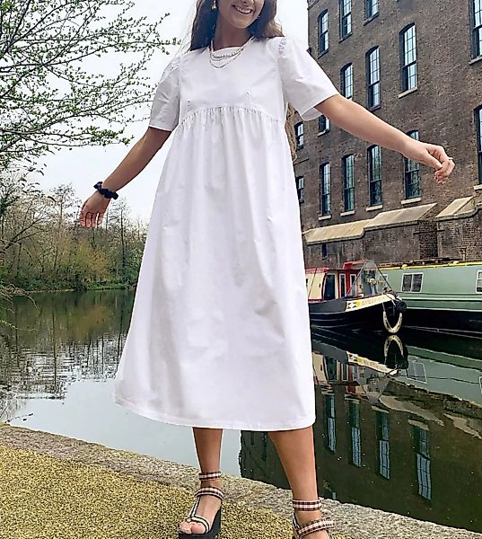 COLLUSION – Midi-Hängerkleid in Weiß mit Schnürung am Rücken günstig online kaufen
