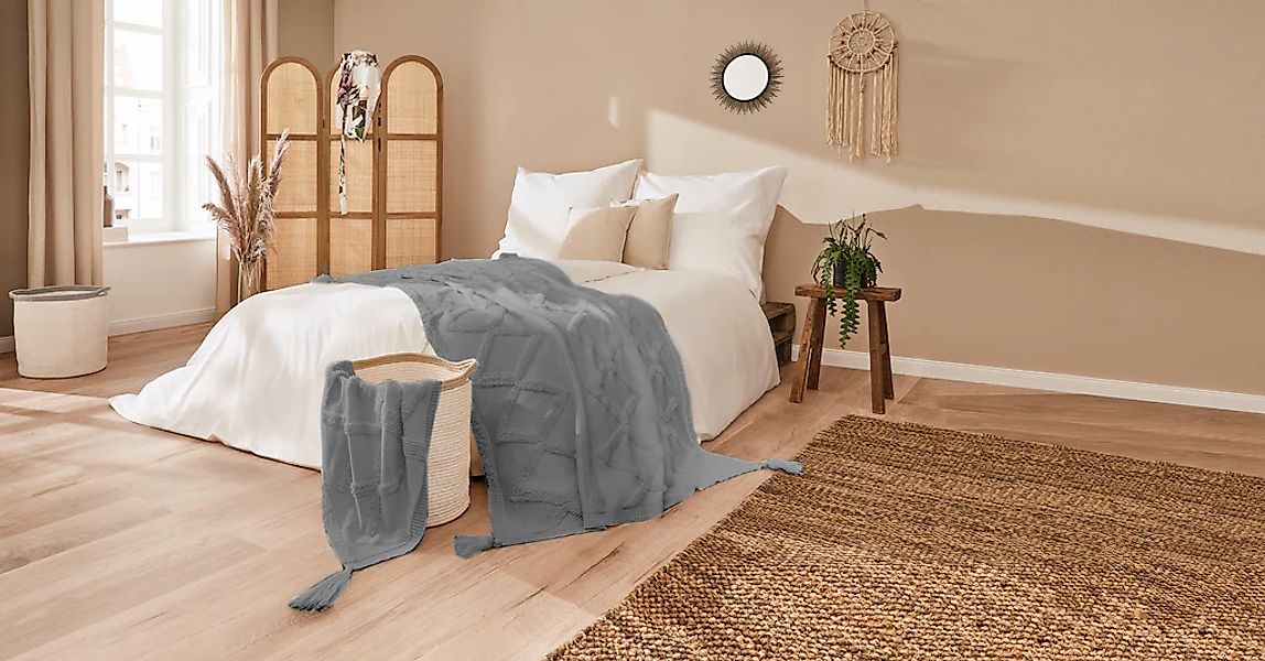Primera Tagesdecke »Kuscheldecke Boho«, mit trendigen Bommeln günstig online kaufen
