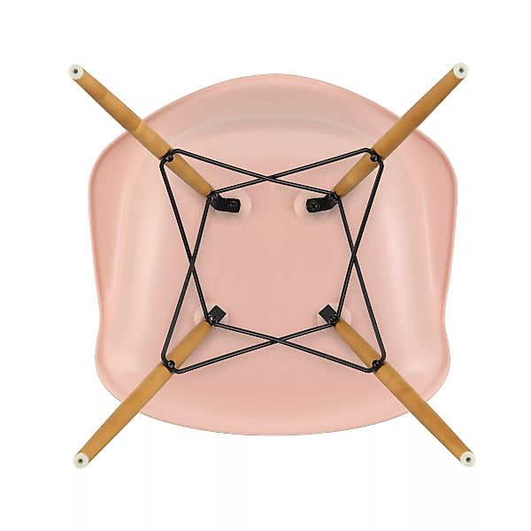 Vitra - Eames Plastic Armchair DAW Gestell Ahorn gelblich - blassrosa/Sitzs günstig online kaufen
