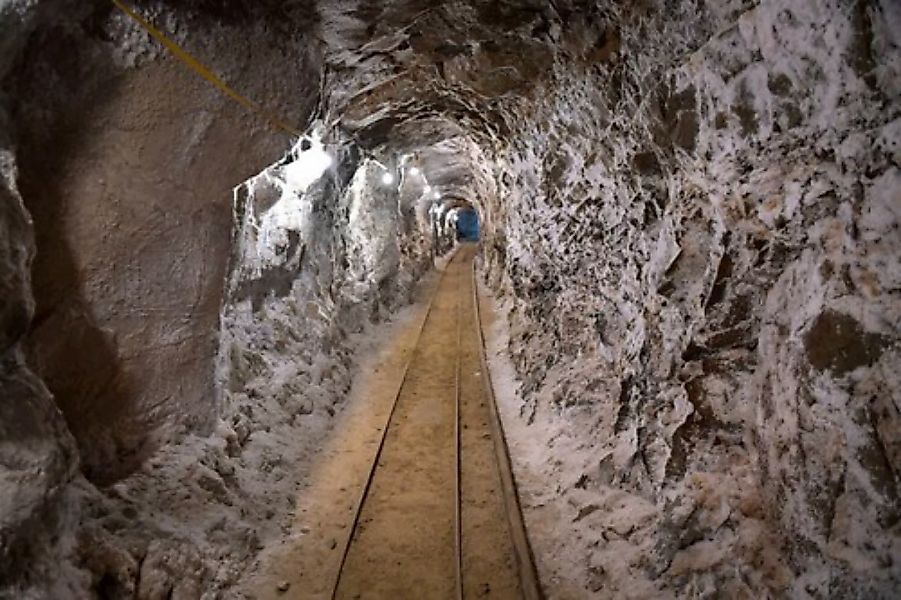 Papermoon Fototapete »Tunnel« günstig online kaufen