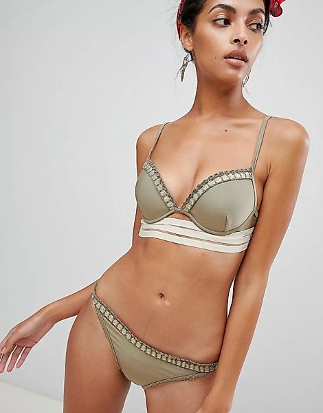 River Island – Bikinihose in Khaki mit goldener Bordüre-Grün günstig online kaufen