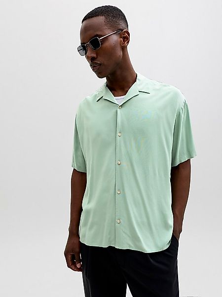 Jack & Jones Kurzarmhemd JJEJEFF RESORT SOLID SHIRT SS SN Viskose, loose fi günstig online kaufen