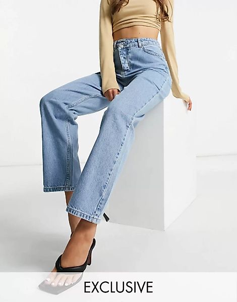 I Saw It First – Jeans in Blau mit geradem Bein und doppeltem Knopfdetail a günstig online kaufen