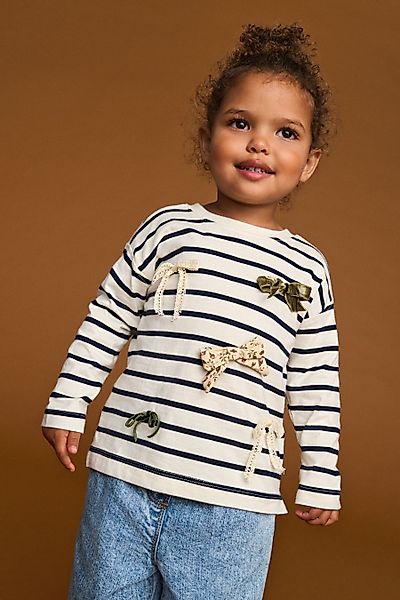 Next Langarmshirt Langärmeliges Oberteil mit Schleifenapplikation günstig online kaufen