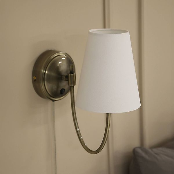 Markslöjd Wandleuchte Amar, offwhite/messing, Stecker, E14 günstig online kaufen