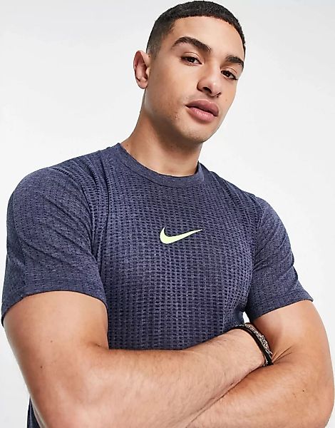 Nike Pro Training – Dri-FIT Advanced – T-Shirt in Dunkelblau günstig online kaufen