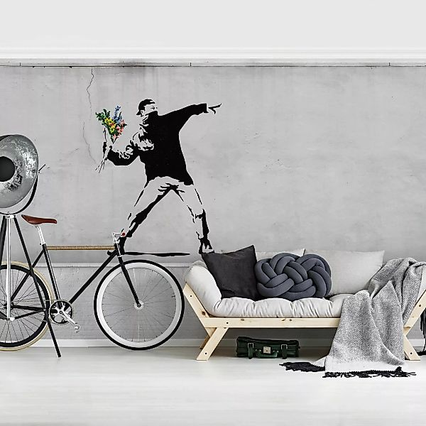 Fototapete Blumenwerfer - Brandalised ft. Graffiti by Banksy günstig online kaufen