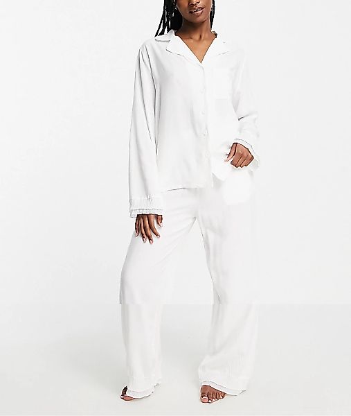 Night – Baumwoll-Pyjama in Weiß mit Rüschenbesatz günstig online kaufen