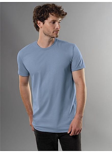 Trigema T-Shirt TRIGEMA Slim Fit T-Shirt aus DELUXE Baumwolle (1-tlg) günstig online kaufen