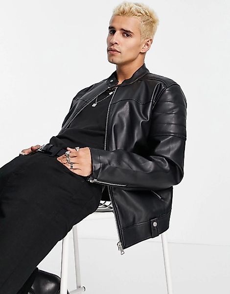 ASOS DESIGN – Racer-Jacke aus Kunstleder mit gesteppten Ärmeln in Schwarz günstig online kaufen
