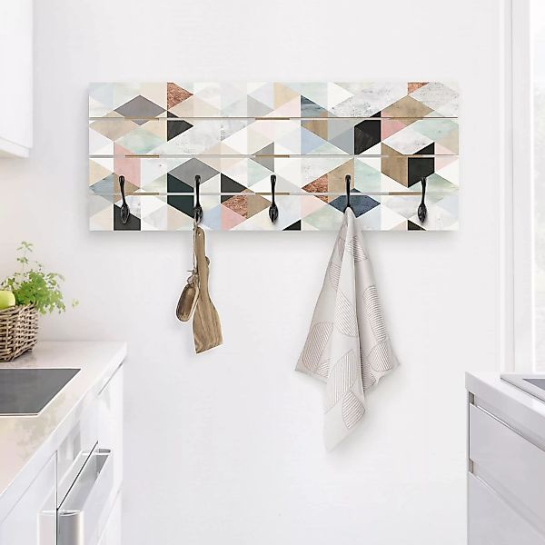 Wandgarderobe Holzpalette Muster & Textur Aquarell-Mosaik mit Dreiecken I günstig online kaufen