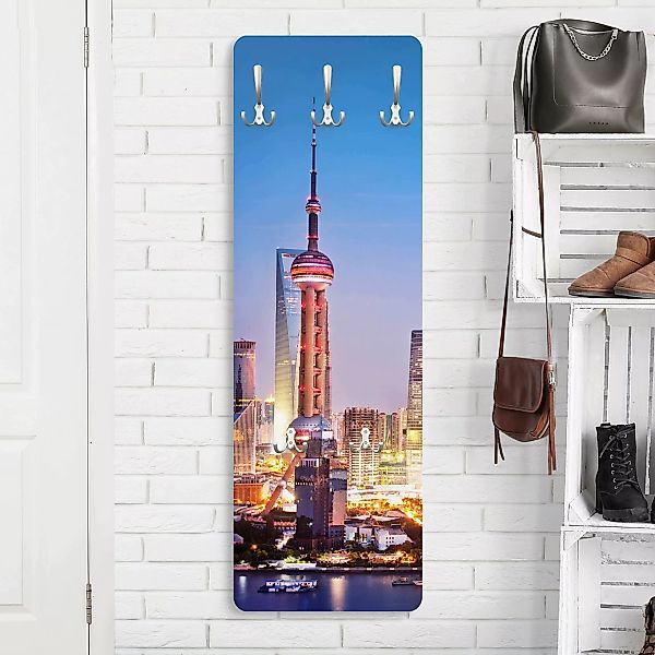 Wandgarderobe Holzpaneel Architektur & Skyline Shanghai Skyline günstig online kaufen