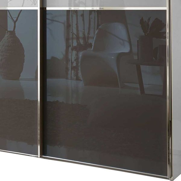 Kleiderschrank in Weiß und Braun 4 Schwebetüren günstig online kaufen