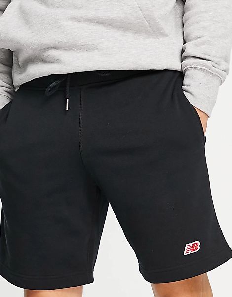 New Balance – Schwarze Shorts mit kleinem Logo günstig online kaufen