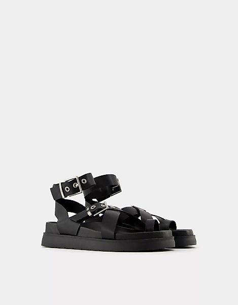 Bershka Flache Sandalen Mit Plateau Und Schnallen Damen 36 Schwarz günstig online kaufen