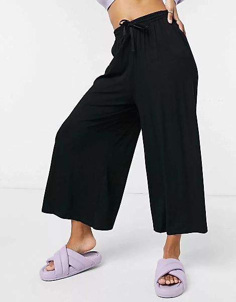 ASOS DESIGN – Kurz geschnittene Hose mit Kordelzug in Schwarz günstig online kaufen