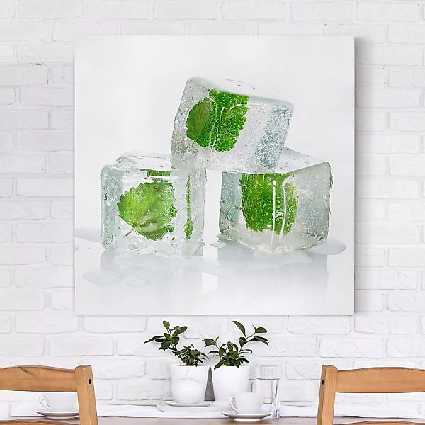 Leinwandbild Küche - Quadrat Drei Eiswürfel mit Melisse günstig online kaufen