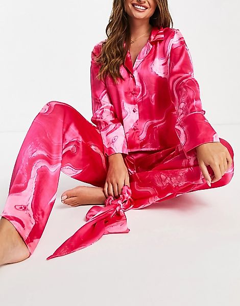 ASOS DESIGN – Pyjama aus Oversize-Hemd und Hose in Rosa mit Marmormuster pl günstig online kaufen