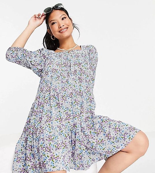 Violet Romance Petite – Hängerkleid mit Blumenprint und Schnürung am Rücken günstig online kaufen