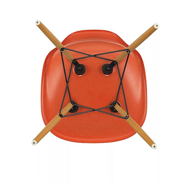 Vitra - Eames Fiberglass Side Chair DSW Ahorn gelblich - rot orange/Sitzsch günstig online kaufen