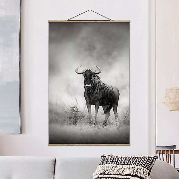 Stoffbild Tiere mit Posterleisten - Hochformat Staring Wildebeest günstig online kaufen