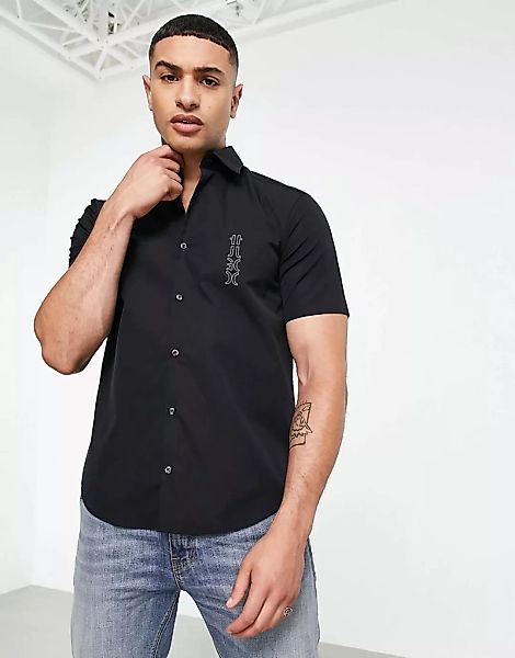HUGO – Ermino – Kurzärmliges Hemd in Schwarz mit schmalem Schnitt und Kontr günstig online kaufen