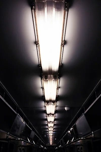 queence Acrylglasbild »Licht im Zug« Kunst   Zugbilder   Züge Fine Art-Prin günstig online kaufen